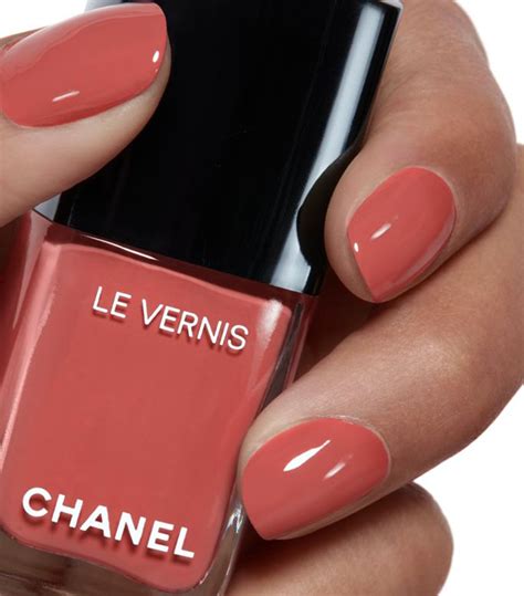 chanel le vernis longue tenue 500|Chanel longwear nail polish.